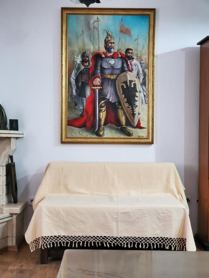 Villa Unique Traditional House, Hosted By J&g Tirana