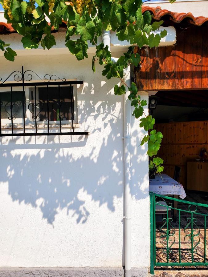 Villa Unique Traditional House, Hosted By J&g Tirana