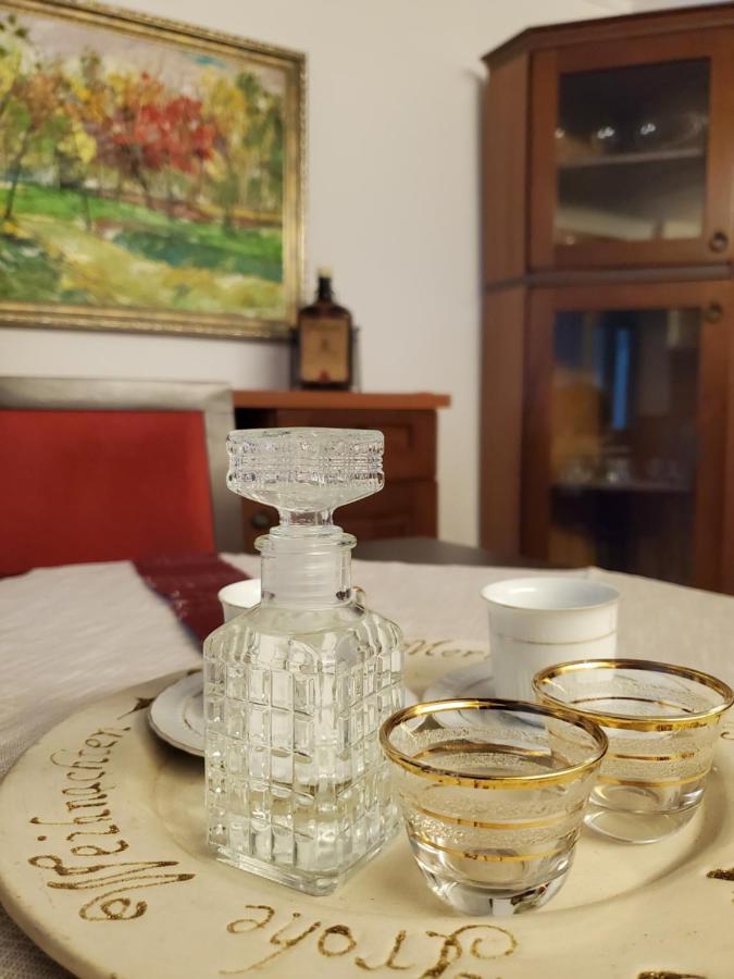 Unique Traditional House, Hosted By J&g * Tirana